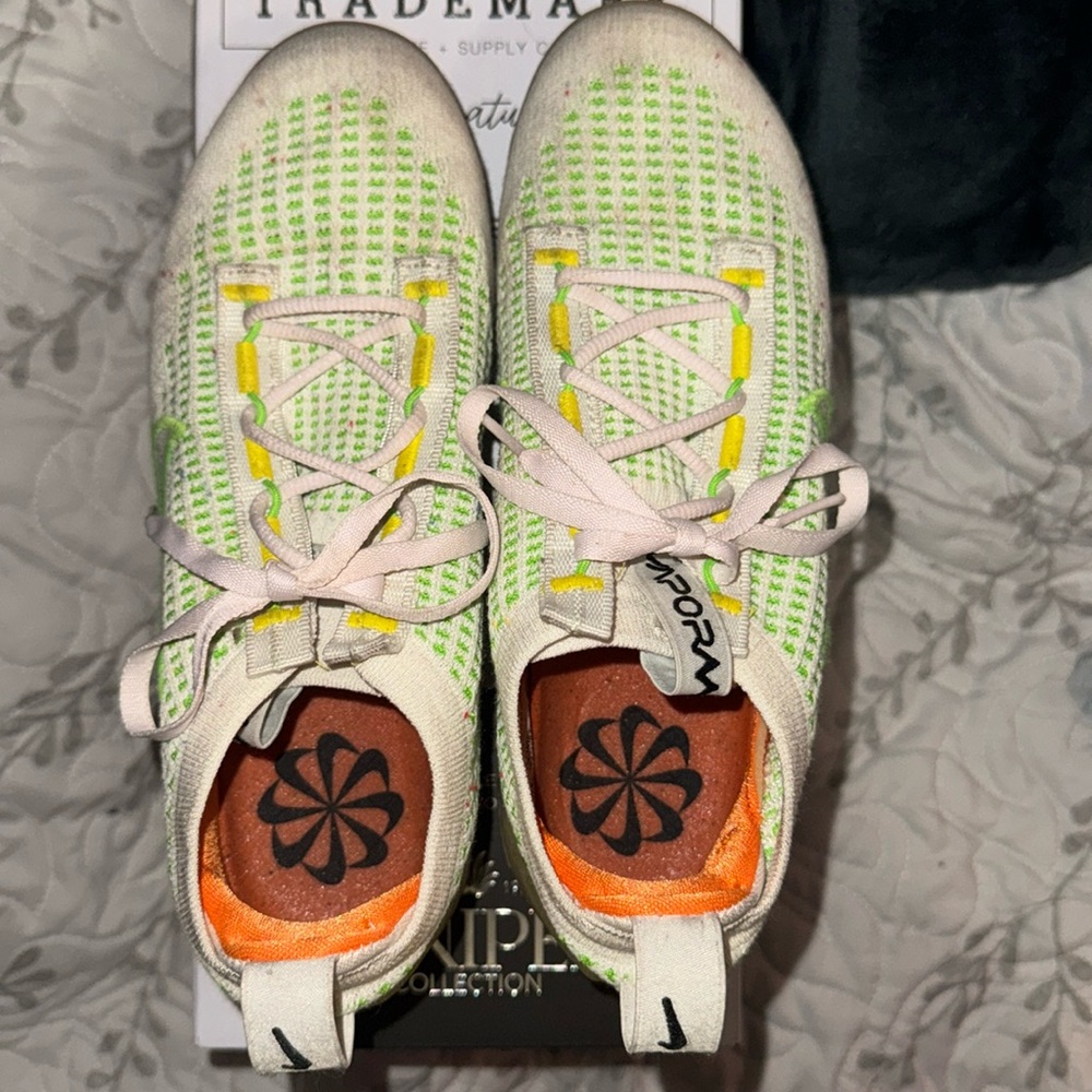 Running sneakers